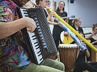 Musizierende Menschen