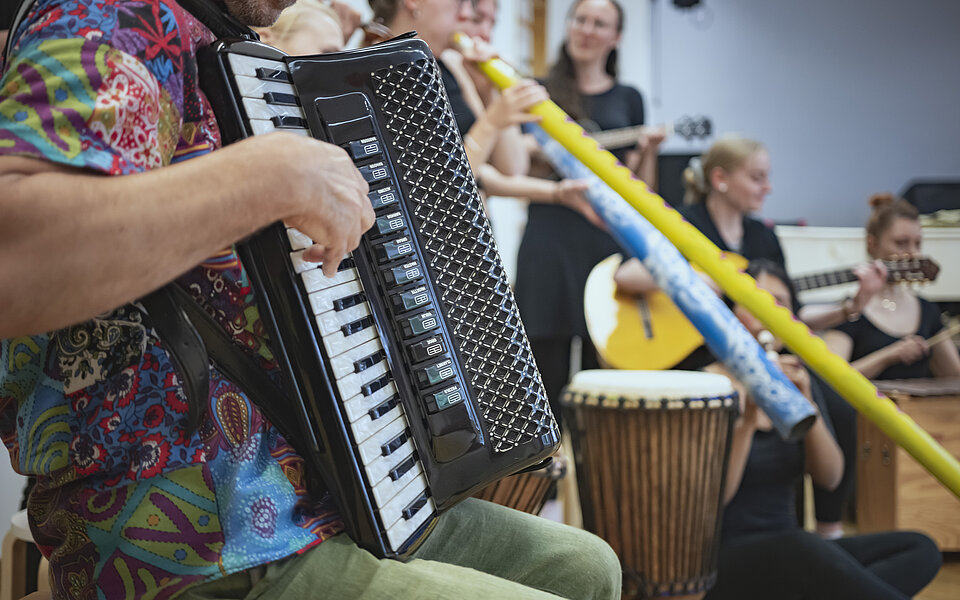 Musizierende Menschen
